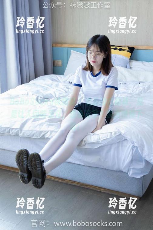 BoBoSocks袜啵啵 - 奶油的白棉袜，总是让人回味无穷，想看花絮？原图慢慢下载！