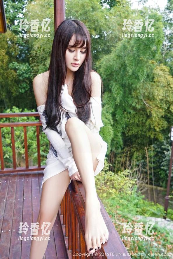 Feilin嗲囡囡 - 看啊，龙女宝宝的无修美腿，这原图就显得太真实，让人忍不住咽口水。