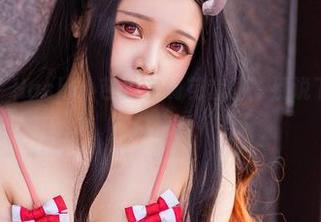 随便翻翻，Hachi小芭的宇崎花套图，别说下载也太带感了吧