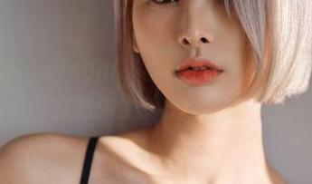 图包里的Hyoyeon(김효연)，那个女神模样，我敢打赌你会多看几眼的！