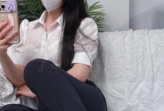 微密圈 – July芝岚外形超标，牛仔裤拯救了她的复古精神