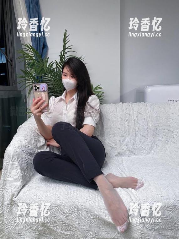 微密圈 - July芝岚外形超标，牛仔裤拯救了她的复古精神
