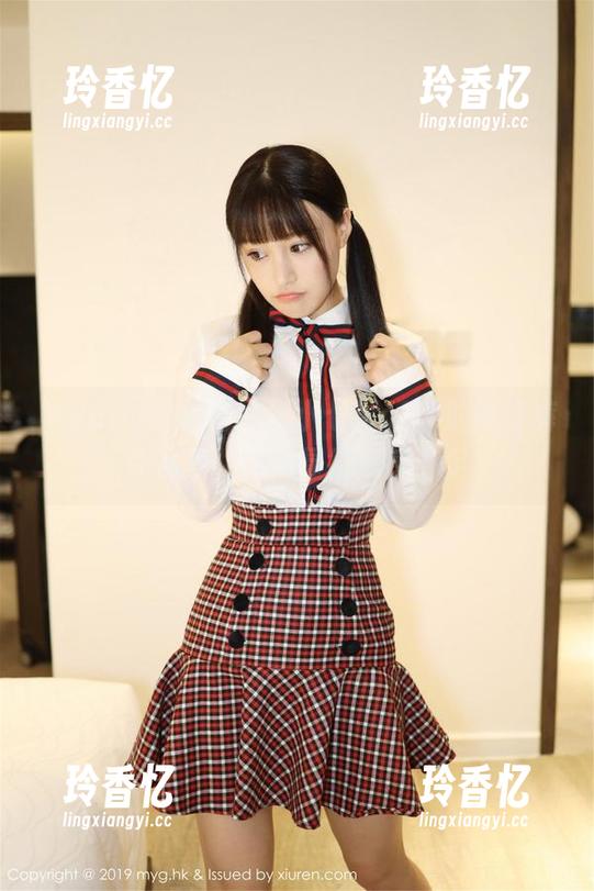 MyGirl美媛馆-伊小七MoMo MyGirl美媛馆 - 伊小七MoMo的牛仔裤作品集,高清显得质感十足