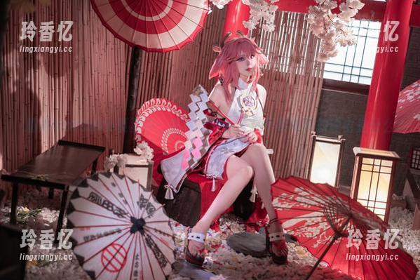精选Natsuko夏夏子：在毛衣间，久久不愿离开的理由是什么？