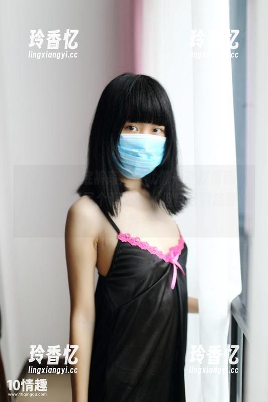 ROSI蕾丝底裤高清照就像一首抒情诗，太美我都想写个评论了，但自己到底要说啥呢？