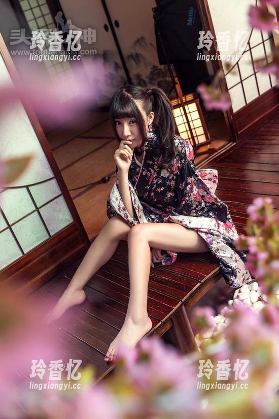 TouTiao头条女神 - 小小鱼的图册：内衣大比拼，哪种能让我秒变女神？