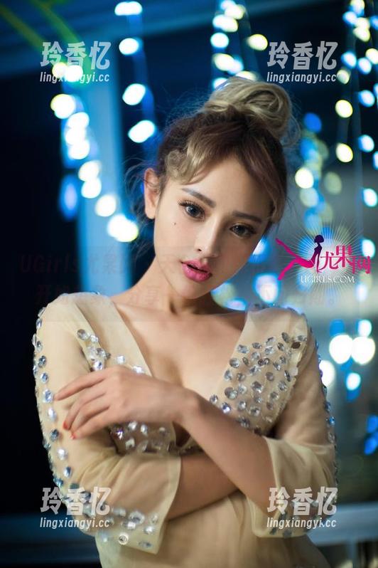 UGirls尤果网 - 天台上的绮里嘉，图库盛开如想象，分享一份轻松，不问归期。