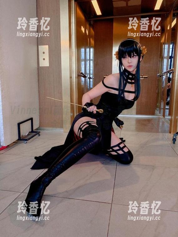 Vinnegal Vinnegal新作:2B白装,究竟谁的衣柜会飘出这样的奇幻?