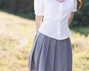 Xiuren秀人网 – Emily顾奈奈酱又来放毒了，这次是黑丝美臀写真，图片辣得很