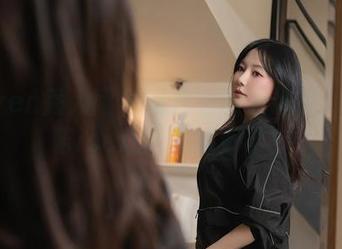 Xiuren秀人网 – 私房白裙大作战：于诺诺ise让风都嫉妒了！
