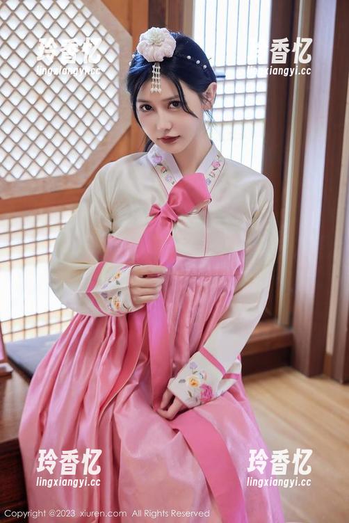 Xiuren秀人网 - 安妮Tess的缤纷内衣画卷：抓住细节，下载你的灵感！