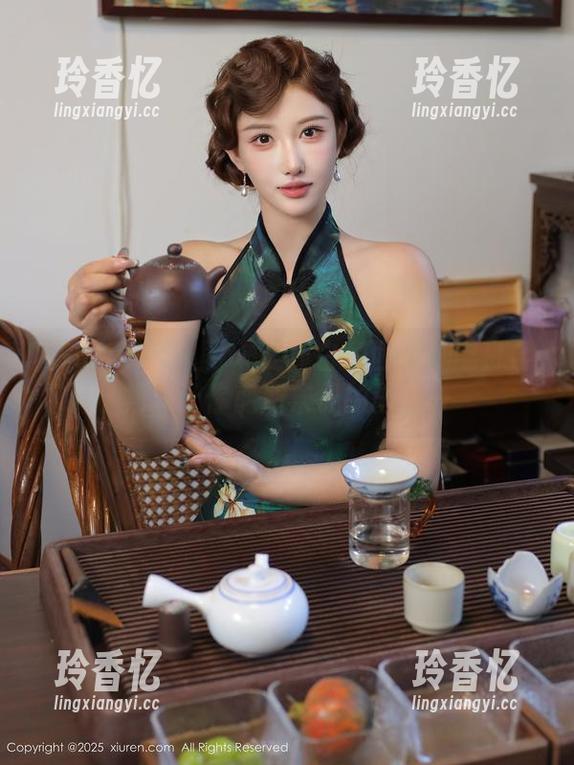 Xiuren秀人网 - 在线白兔西希：黑白合集，让你前所未见的画风—