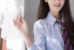 Xiuren秀人网 – 龙女sunny私房秀：空姐制服的大牌气场图包