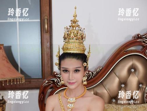 YouWu尤物馆 - 陆萱萱Cecilia的美图：大厨房里的小意外