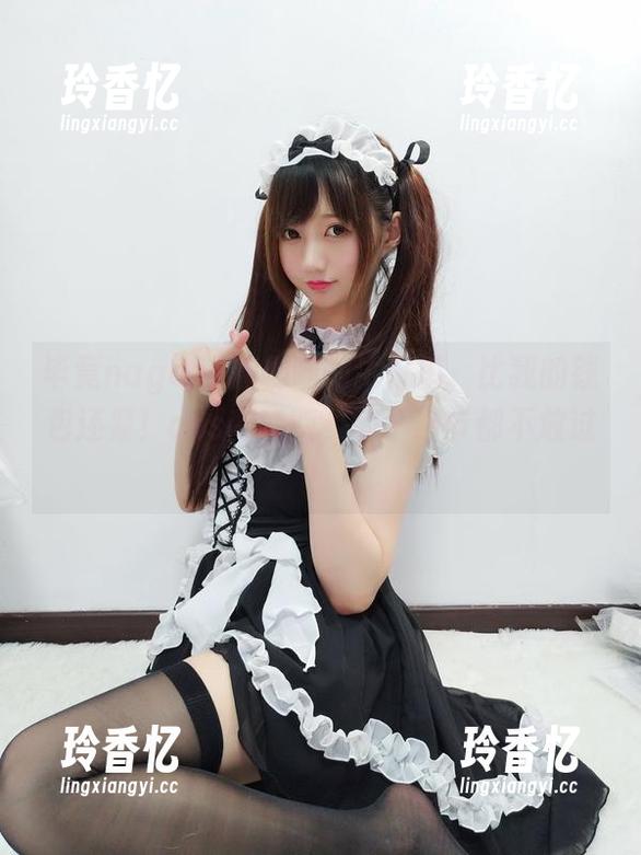 毕竟nagesa魔物喵的牛仔裤，比我的钱包还紧！cos高清版，每个细节都不放过！