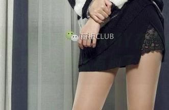 丽柜 – 毛衣的舞动——AMY在图库里的写真，真是太有趣了！