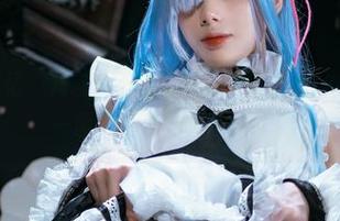闪电般的记忆，九言从不咕咕的原图里教室JK少女别样的一面，真心想和她聊聊。