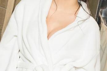 克拉女神 – 僮僮的内衣世界：高清资源，绝对让你惊艳一把！