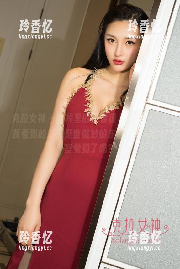 克拉女神 - 图片里的王睿很“清纯”，但我看到的却又是些微妙的东西，不知你们察觉到了吗？