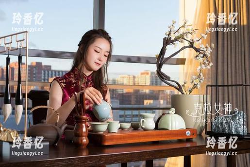 克拉女神 - 图库大战：素素与她的甜心们来了一场追击战！