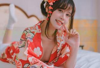 千反田鹿子cos毛衣，在图集里任意勾勒她的小调皮