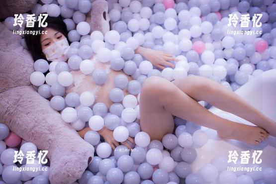 当思念如苦海，大梨子不是御姐教你如何用图片“游泳”！精选哦，快来看看。