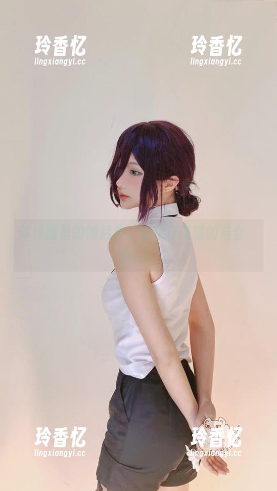 体操服里的如月灰，运动与诱惑的结合，呃...？
