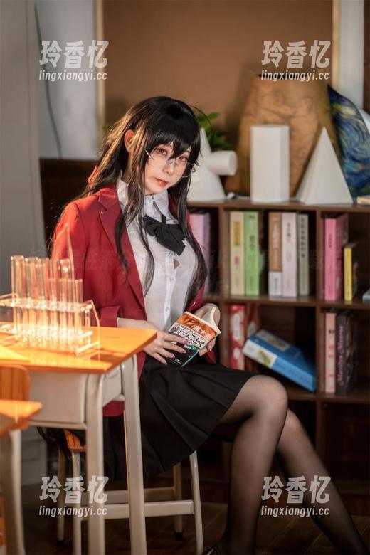 短裙属性满分，安食Ajiki的原图下载后要好好琢磨