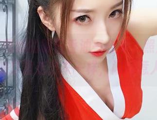 小女巫露娜的明日香油亮合集，照片像是从油灯里走出来一样，闪闪惹人爱