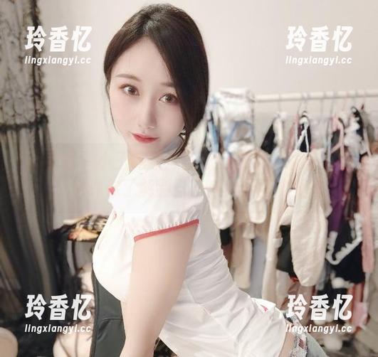 微密圈 - 小玉吃果冻的新写真集：瑜伽姿势，也许你了解到自己身体的真实姿态