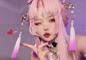 高清小瑶幺幺：下载一波妃咲自摄，自恋没天理