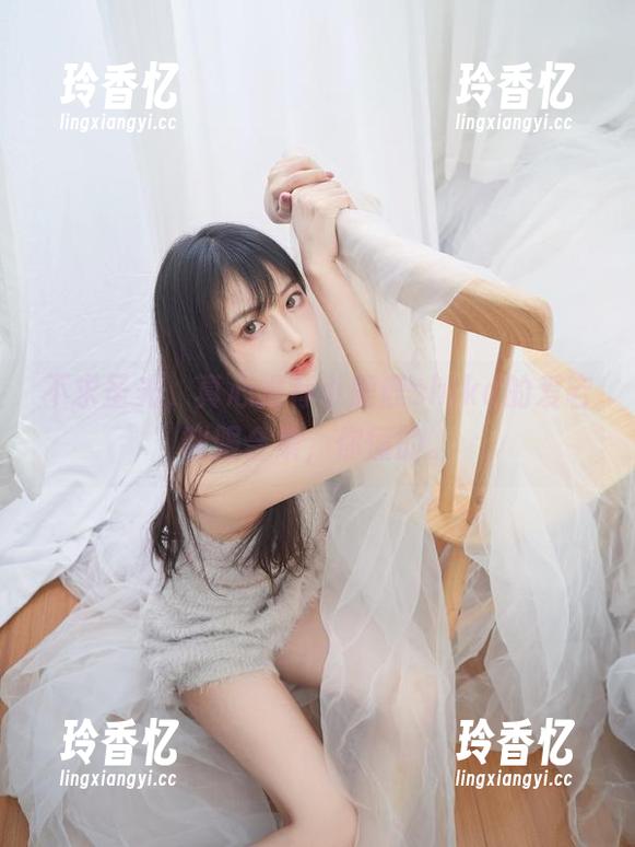 不求圣光，真心推荐小鹿鹿shika的爱宕制服合集，你懂的。