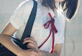 少女秩序 – “乐栀带你旅拍，分享那些奇怪的角落感觉～”等会来个景点地图吗？