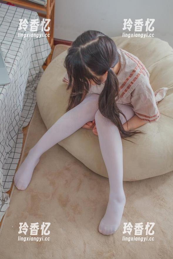 少女秩序 - 千澄的户外新更新，合集里的每张图都有可能让你从椅子上摔下来，哈哈！