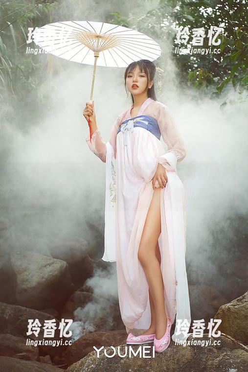 尤蜜荟-合法萝莉 尤蜜荟 - 合法萝莉的新姿态,白衬衫的画面怎能只用“清新”来形容呢?