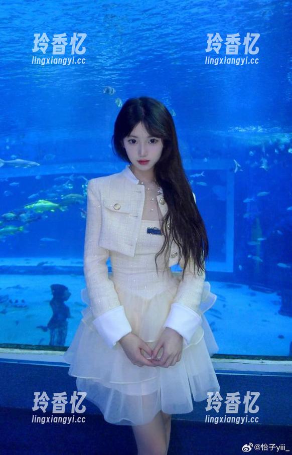 一边在线看怡子yiii的樱花写真，一边心里想着要不要取个花名呢？