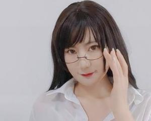 星澜想来杯珍珠奶茶的全套图集，油亮细腻得让你好像顺着屏幕跑了进去，恍惚中我似乎变成了观众。