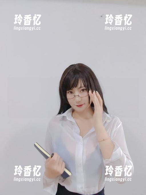 星澜想来杯珍珠奶茶的全套图集，油亮细腻得让你好像顺着屏幕跑了进去，恍惚中我似乎变成了观众。