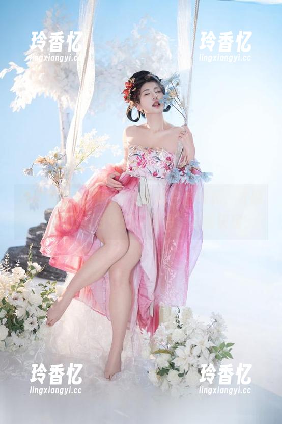 看星澜是澜澜叫澜妹呀的白丝写真，才明白自己心目中的“白色”是啥诀窍