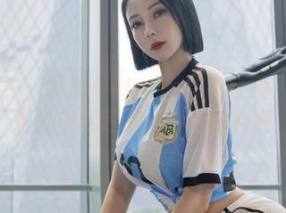 微密圈 – 果儿Victoria写真全集：妹妹与她彼此赶走不开心的料理