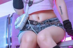 就问你看过桃良阿宅的武藏高清图集没有？我现在还在考虑该选哪个角度。