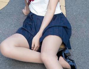 梦丝女神 – 下载王娇娇的天台JK少女全集，今天不想出门也没关系，心里有点小期待…