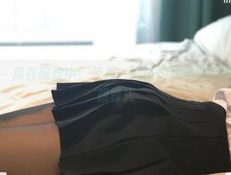 微密圈 – 尽在网盘中：梦里一只喵的水手服写真开启幻想模式