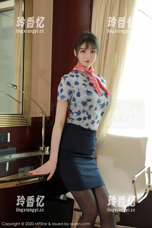 模范学院 - 汐汐爱吃草莓免费写真：冲着奶牛的样子，真实牛仔风就这样来了！