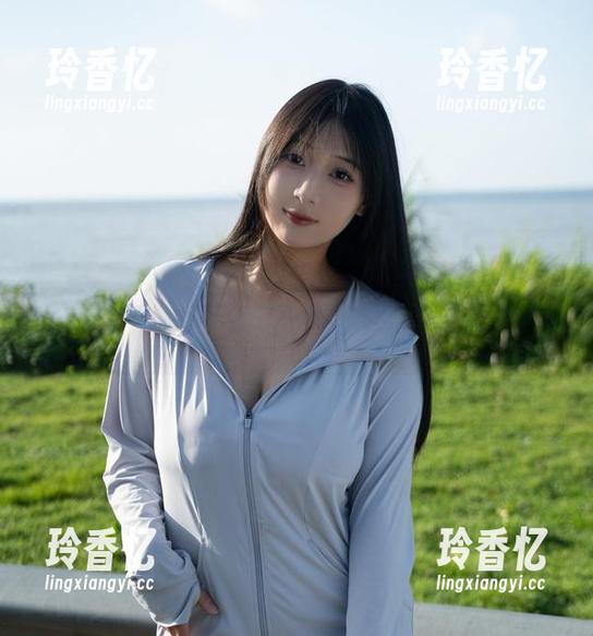 学妹造型千变万化，浅安安带来的原图，有时真让人咋舌。