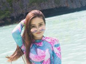 爱蜜社 – 粉色的瑰丽，黄歆苑私房美图不太正常但超好看