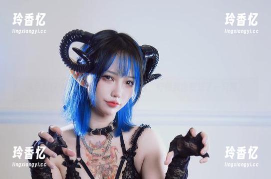水色猫猫头：狐洛洛子的写真图集，好像我也变成了一只猫？