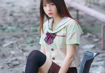 疯猫ss翻天：照片里的礼服有多疯狂，大家可以自行想象