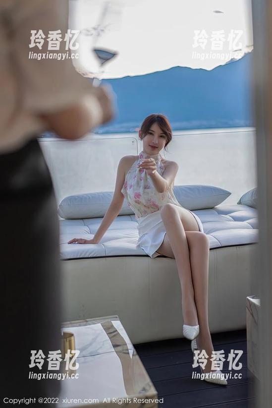 秀人网 - 照片里那抹温柔，养乐多DoDo的居家生活真别致。