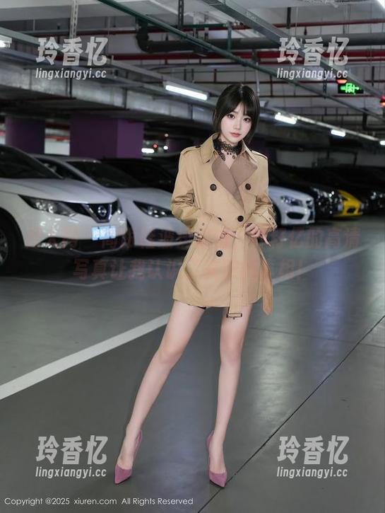 秀人网 - 高跟鞋波涛汹涌，叶籽亿的高清写真让我认识了夹脚的真相！